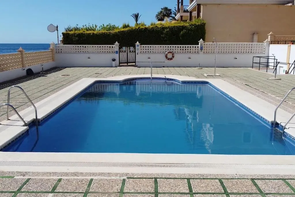 Comodo Apartamento En El Calon Playa Frente Al Mar アパート
